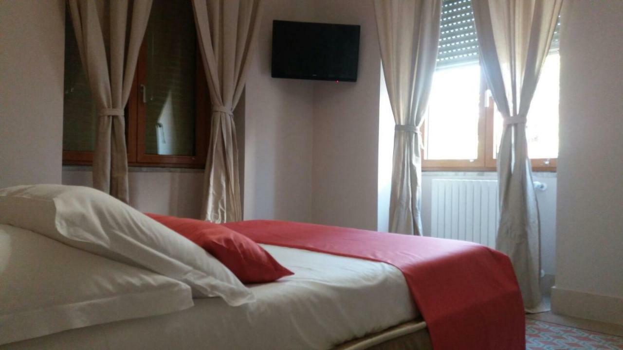 Casa Isabela Luxury Rooms Melfi Buitenkant foto